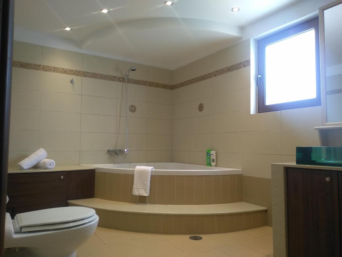 Maia Luxury Pool Villa Afantou Luaran gambar